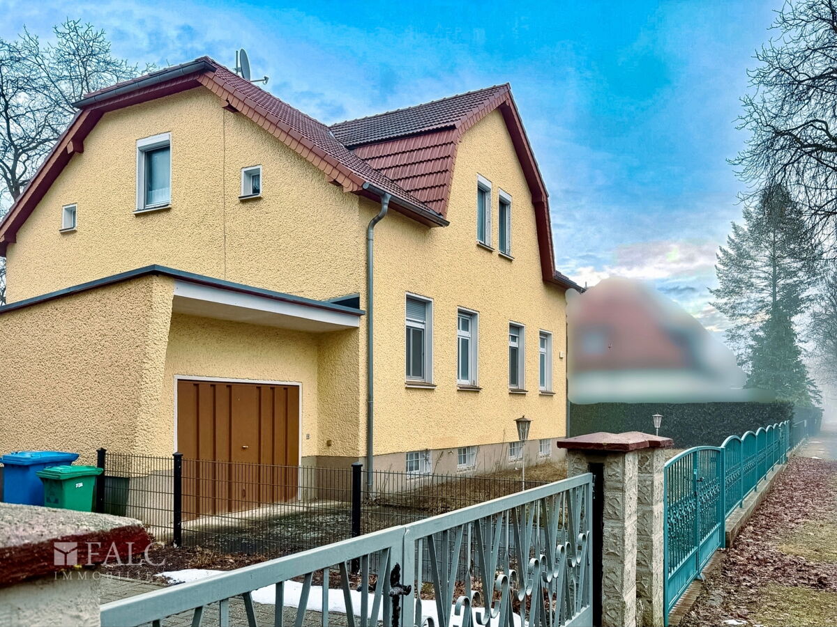Straßenfront