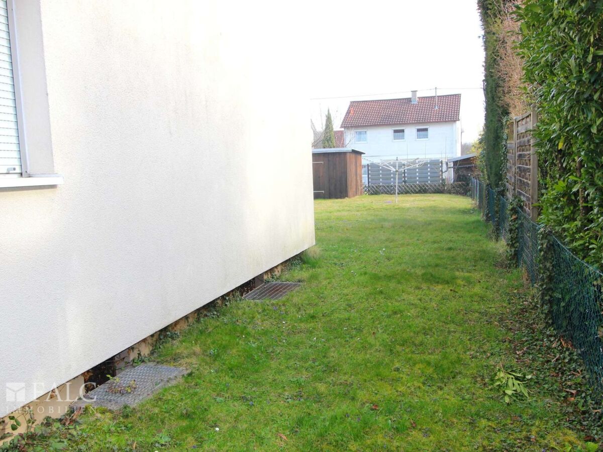 zum Garten