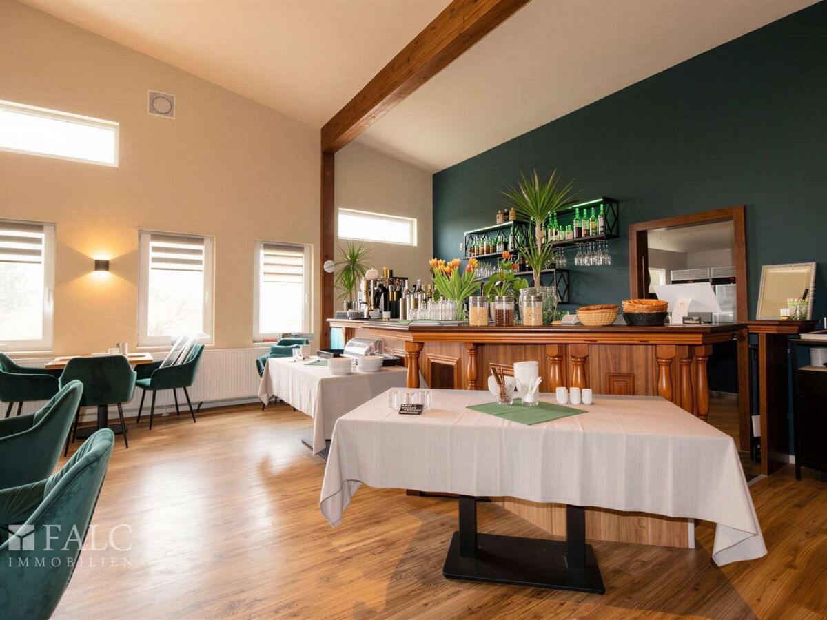 Restaurant II