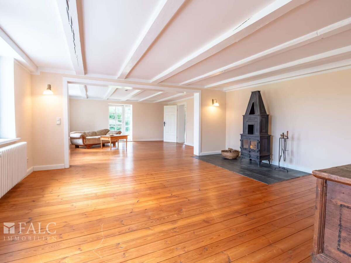 29. Wohnzimmer EG hinterer Wohnbereich Bild 1