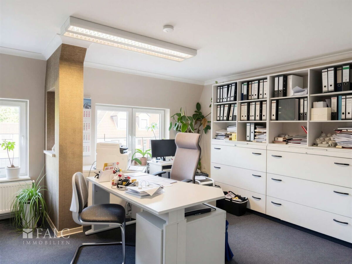 Büro 1
