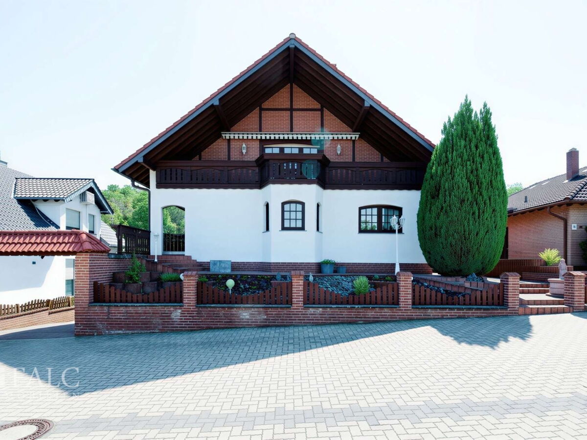 Straßenansicht - (KI generiert)