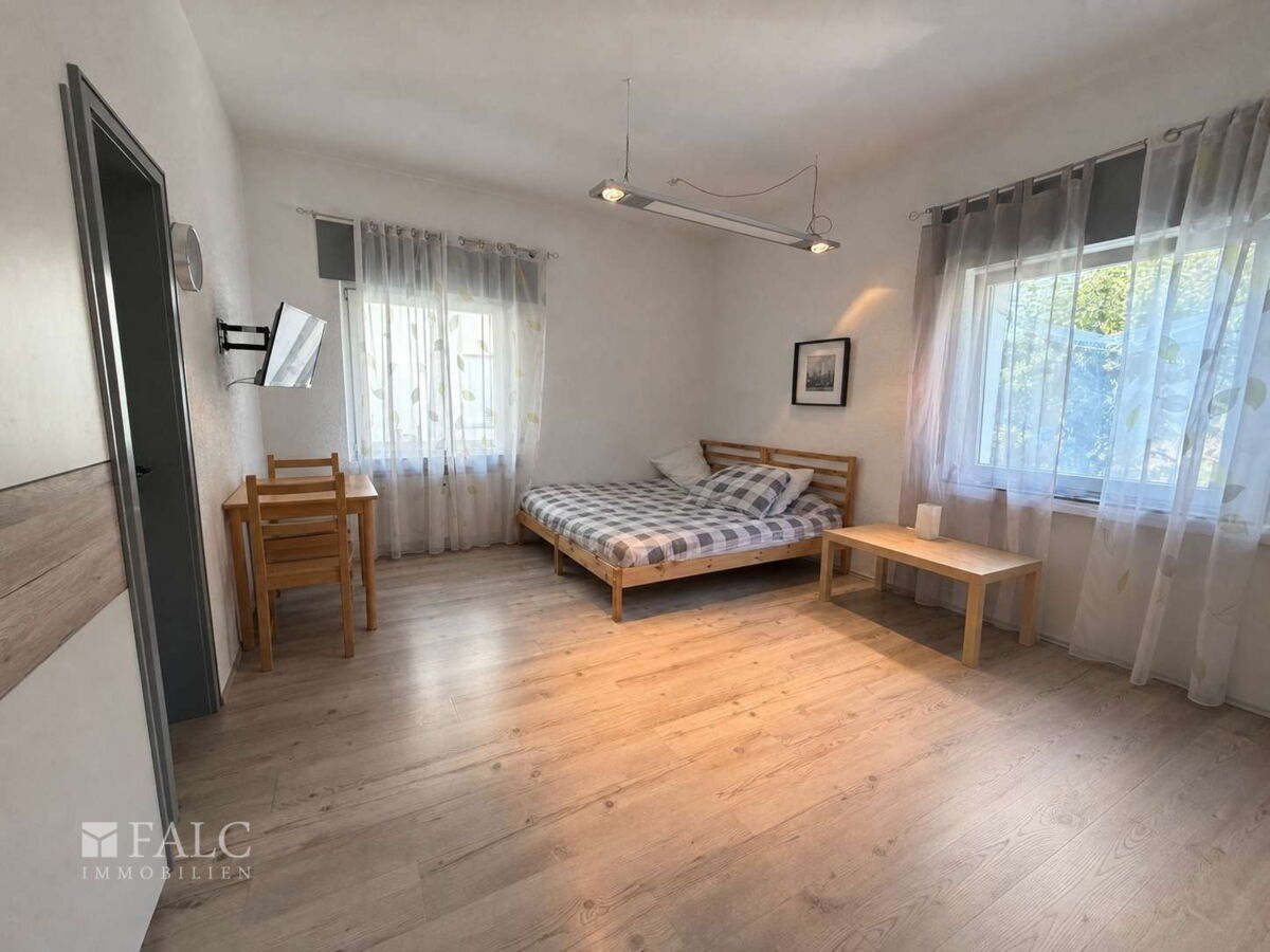 Schlafzimmer (KI aufgeräumt)