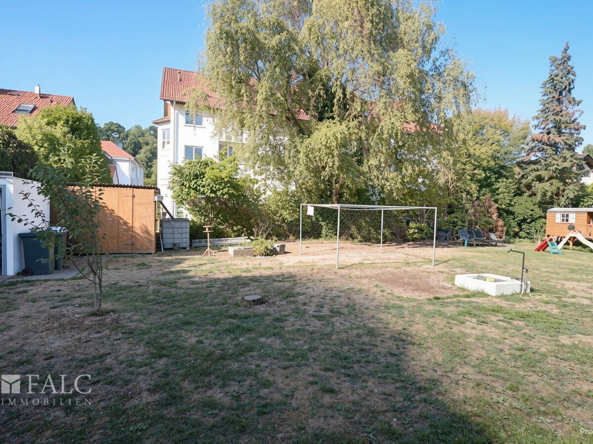 Garten - (KI generiert)