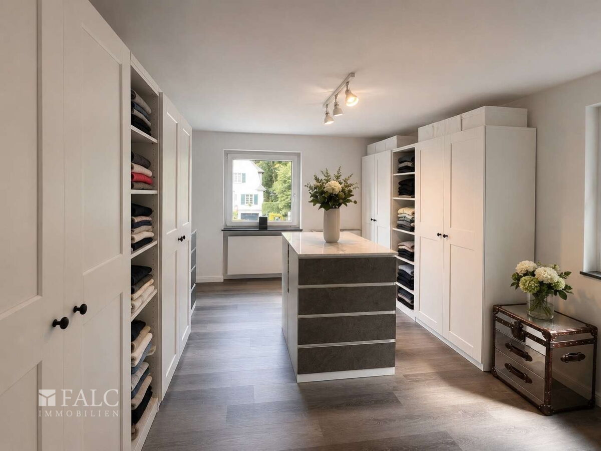 Begehbarer Kleiderschrank