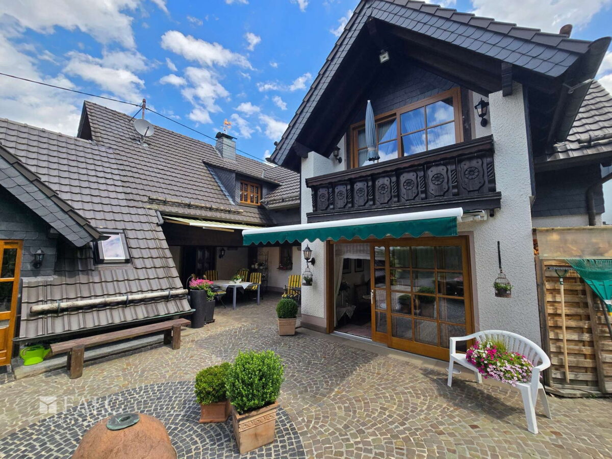 Terrasse zum Eingang Wohnzimmer