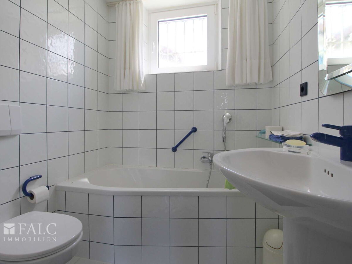 Badezimmer EG (vor Entkernung)
