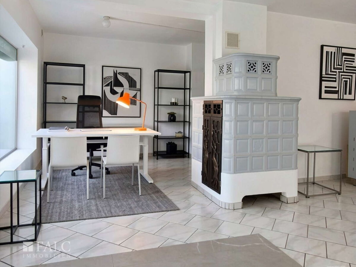 EG: Office, KI-generiert