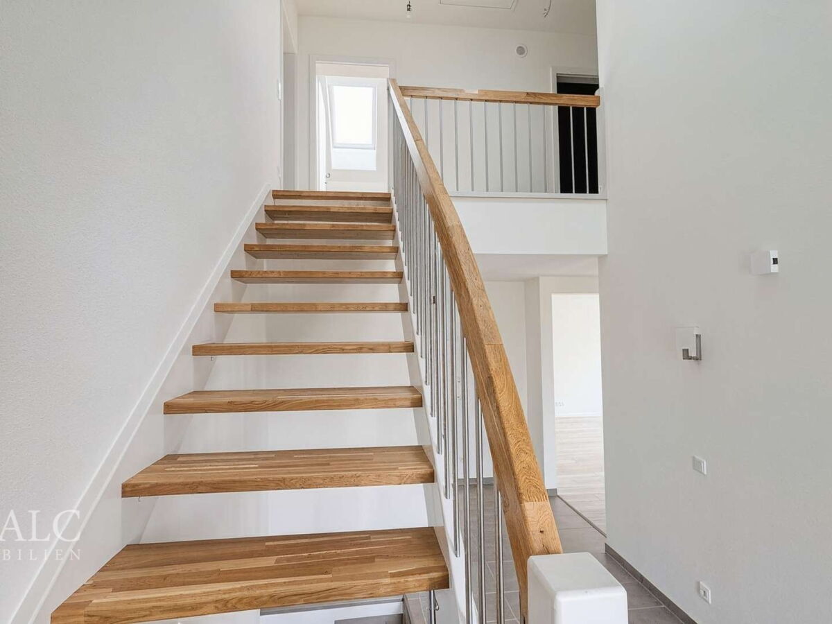 Treppe zum OG