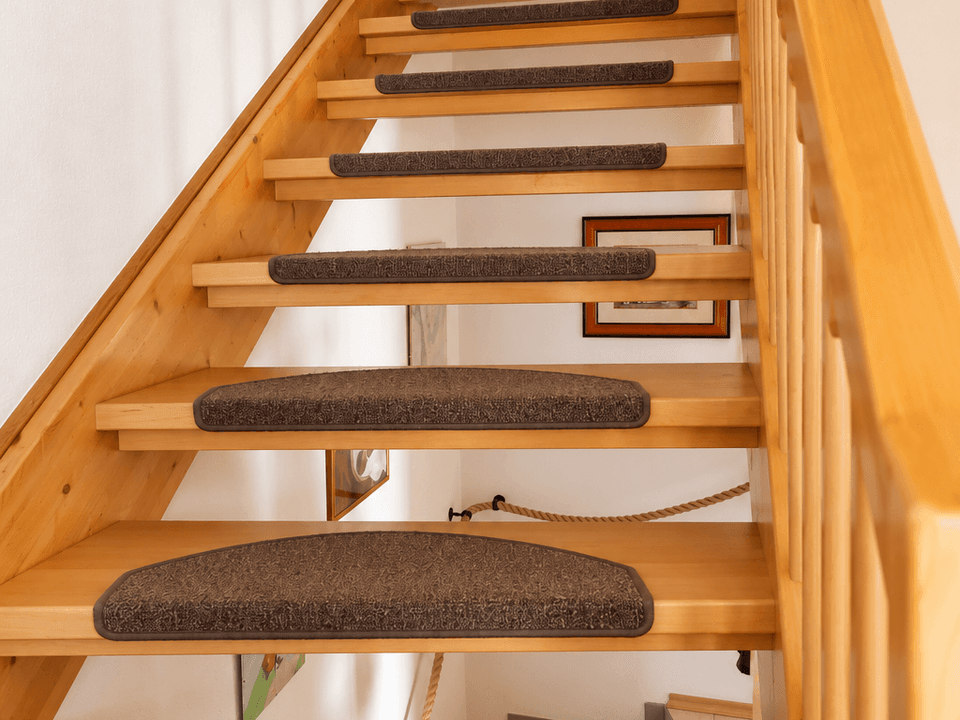  Hochwertige Holztreppe