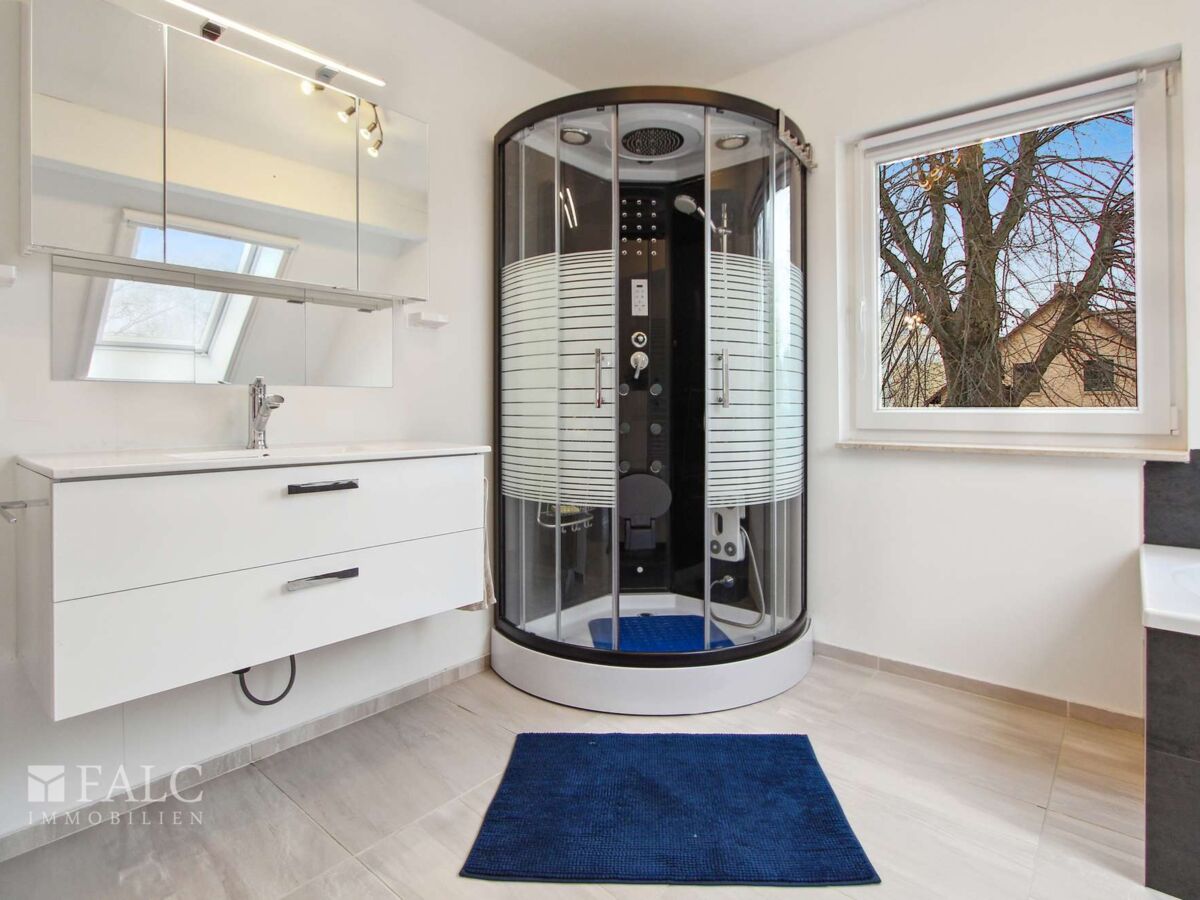 Große Wellnessdusche im Masterbad