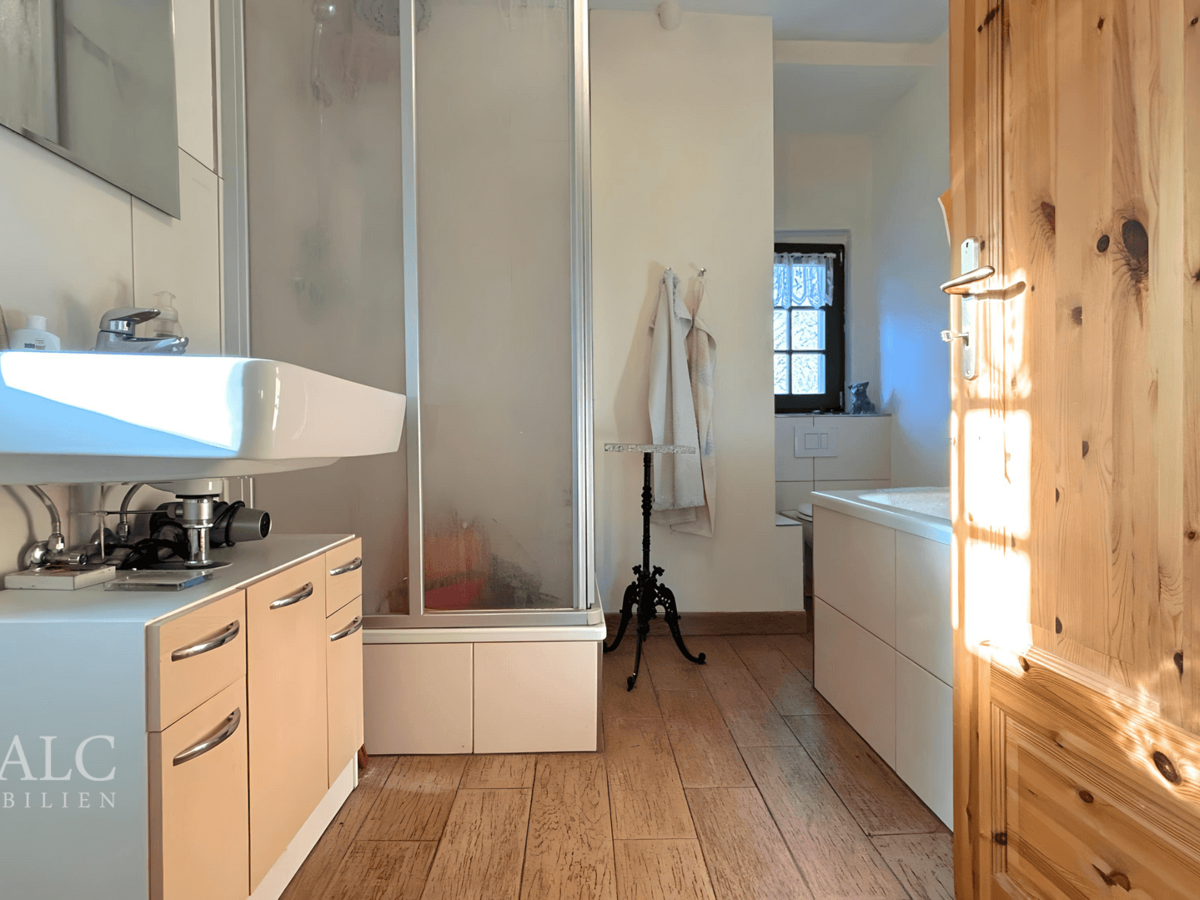Badezimmer II OG 