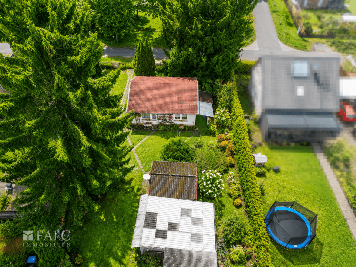 Hausansicht Garten