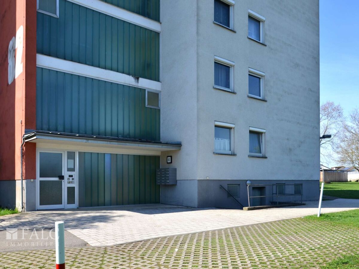 Eingangsbereich Gebäude