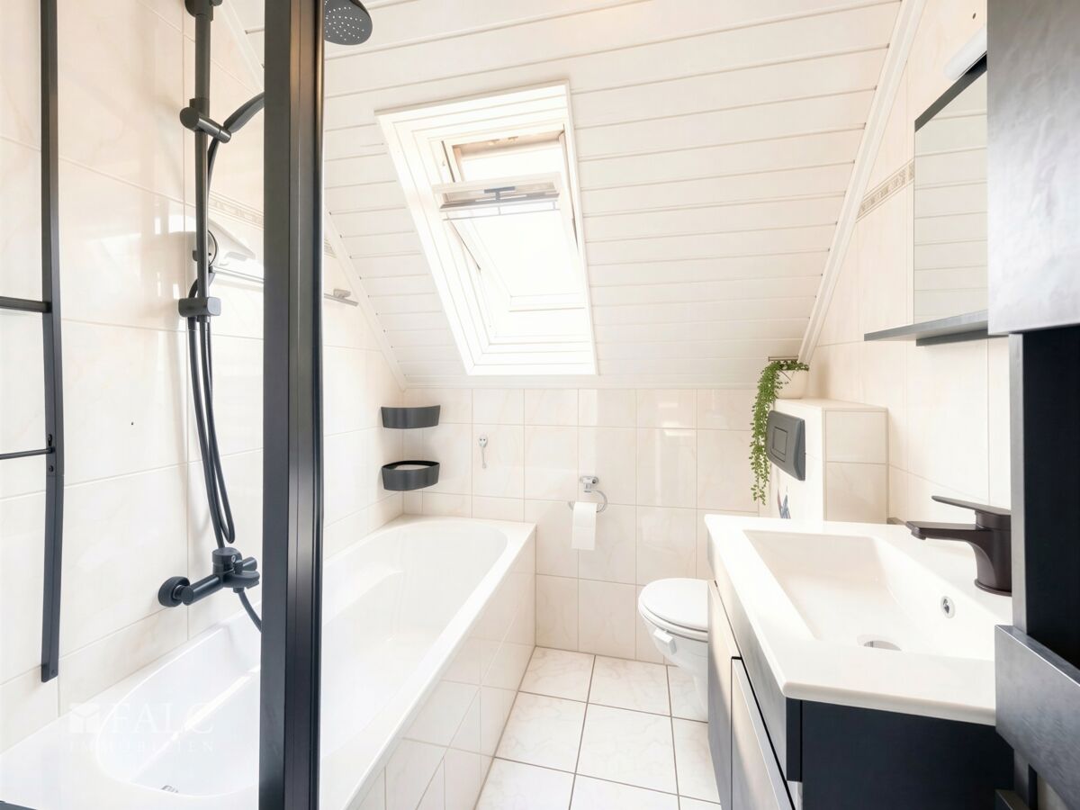 Badezimmer OG 