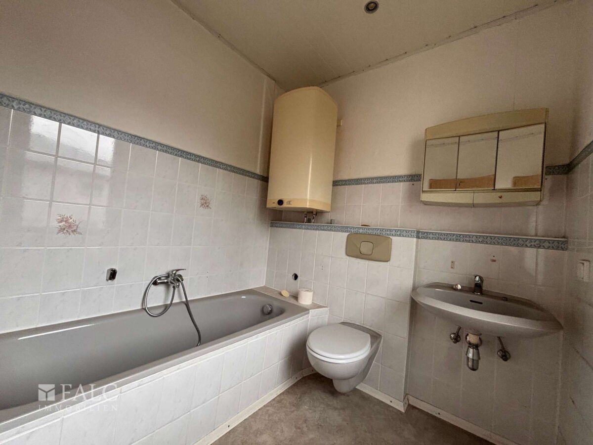 Obergeschoss Badezimmer unsaniert