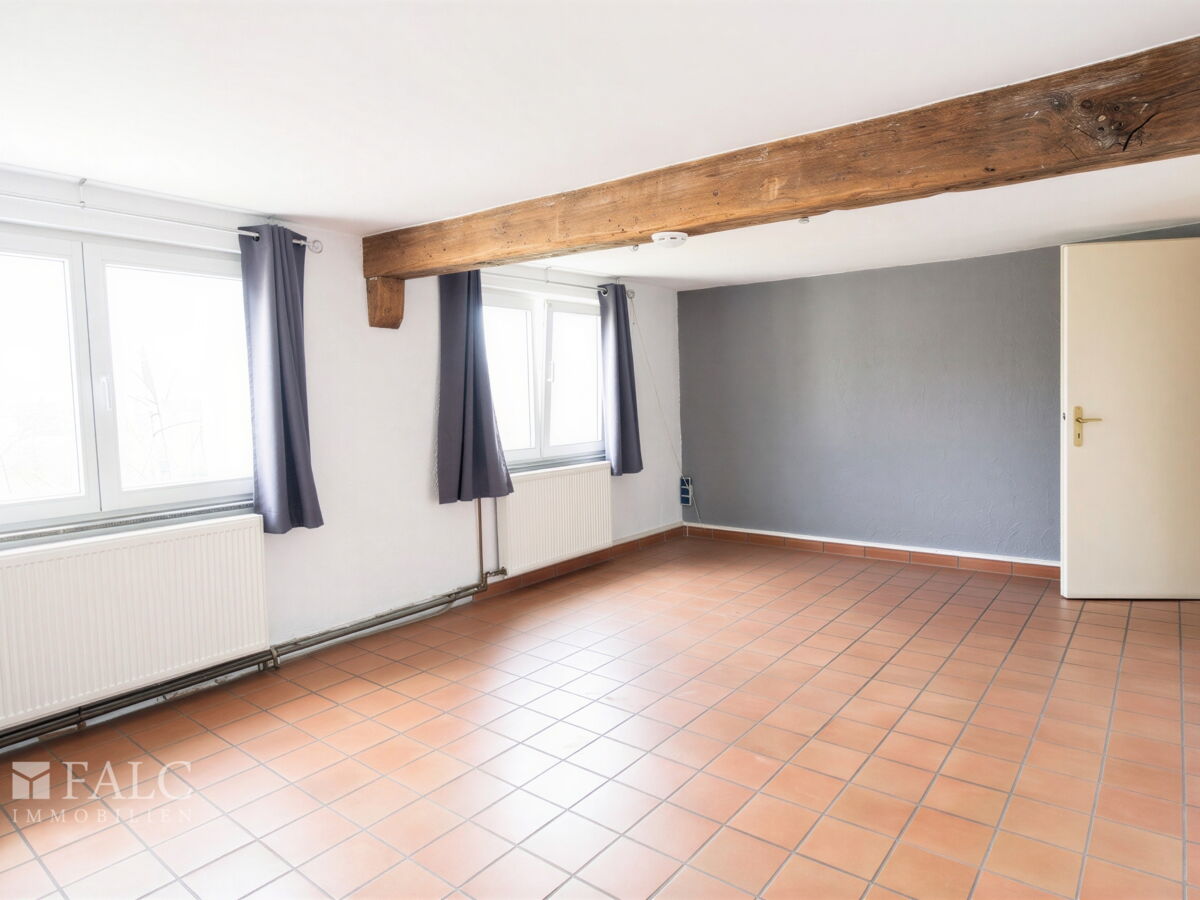 Großes helles (Wohn-)Zimmer 1. OG