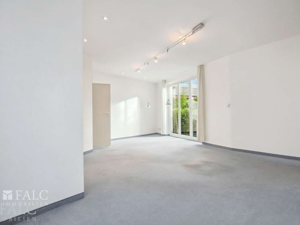 EG Büro hinten.