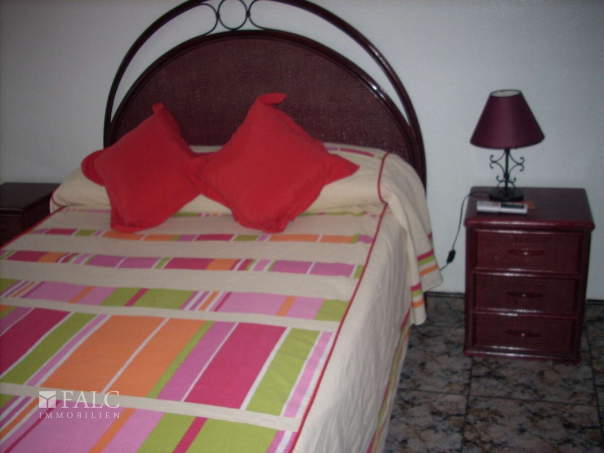 Schlafzimmer 5