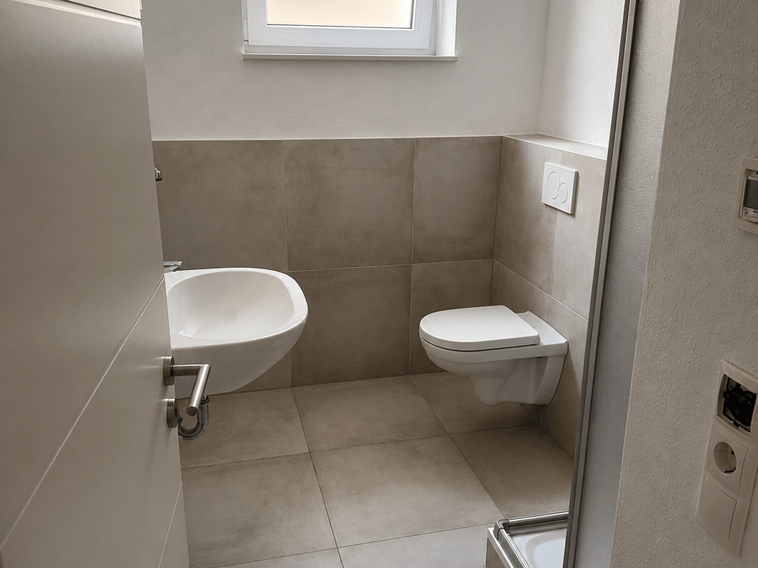 UG 2-Badezimmer