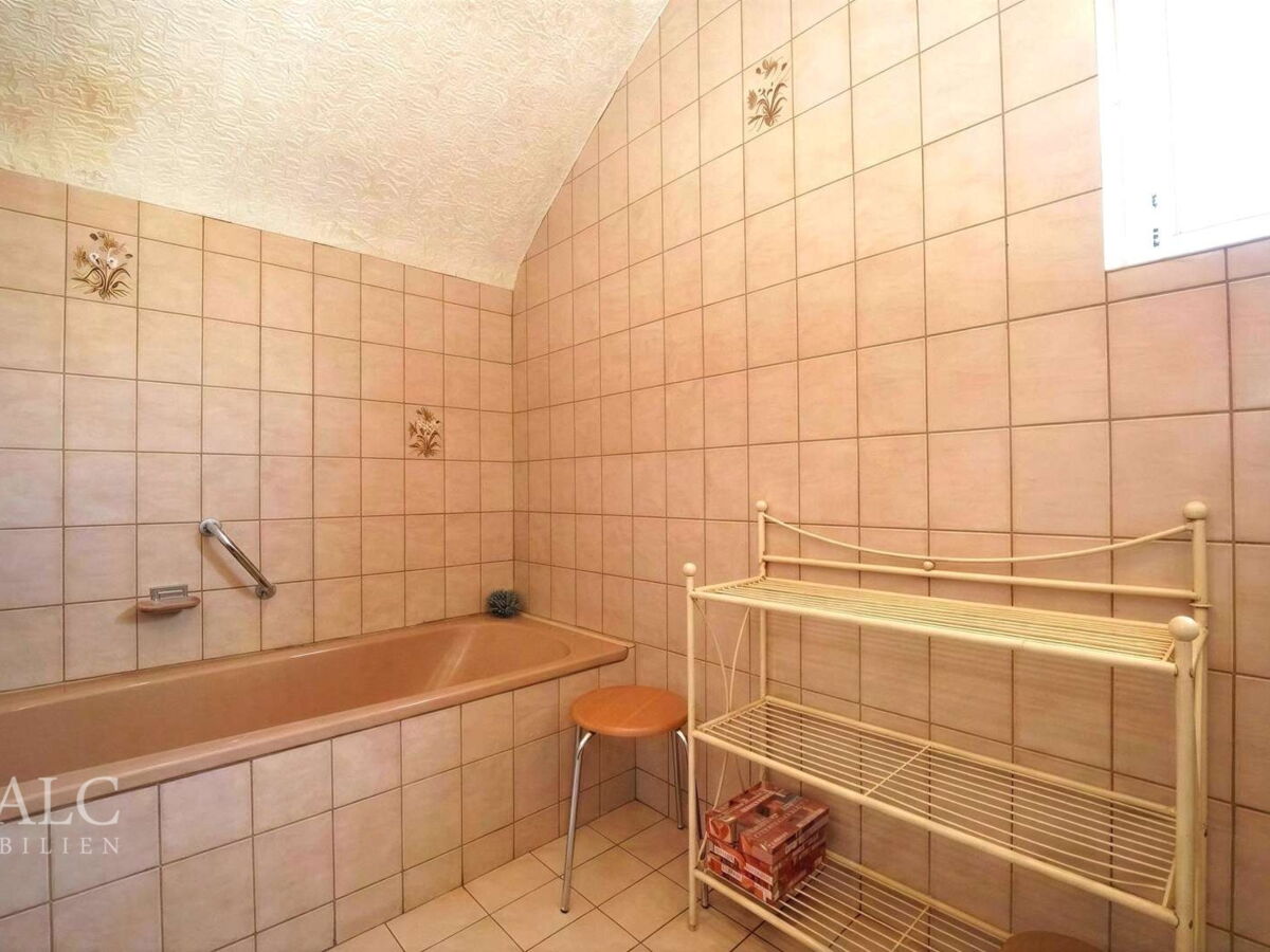 TL-Badezimmer m/ WC DG