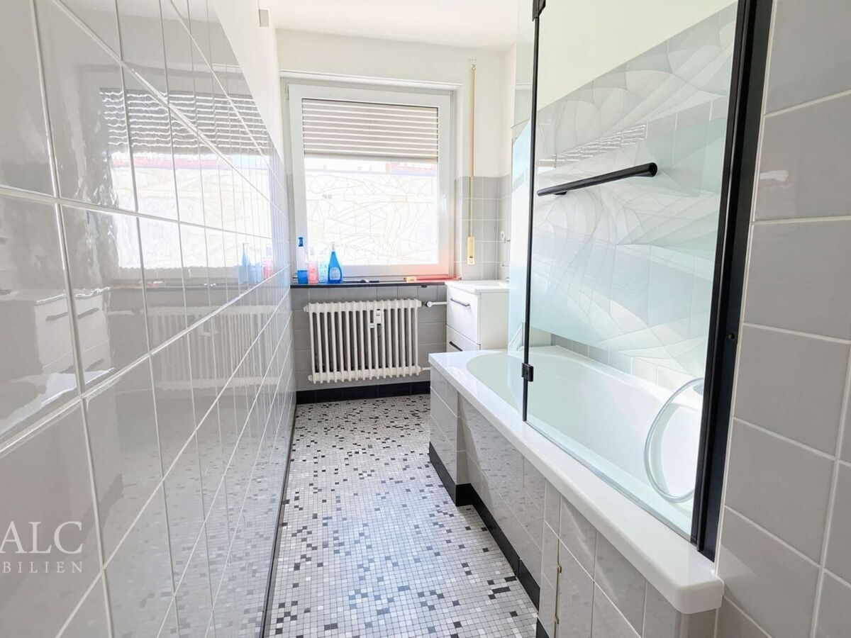 Badezimmer - (KI generiert)