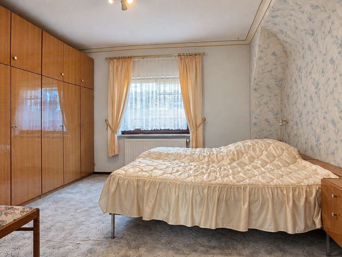 Schlafzimmer 1