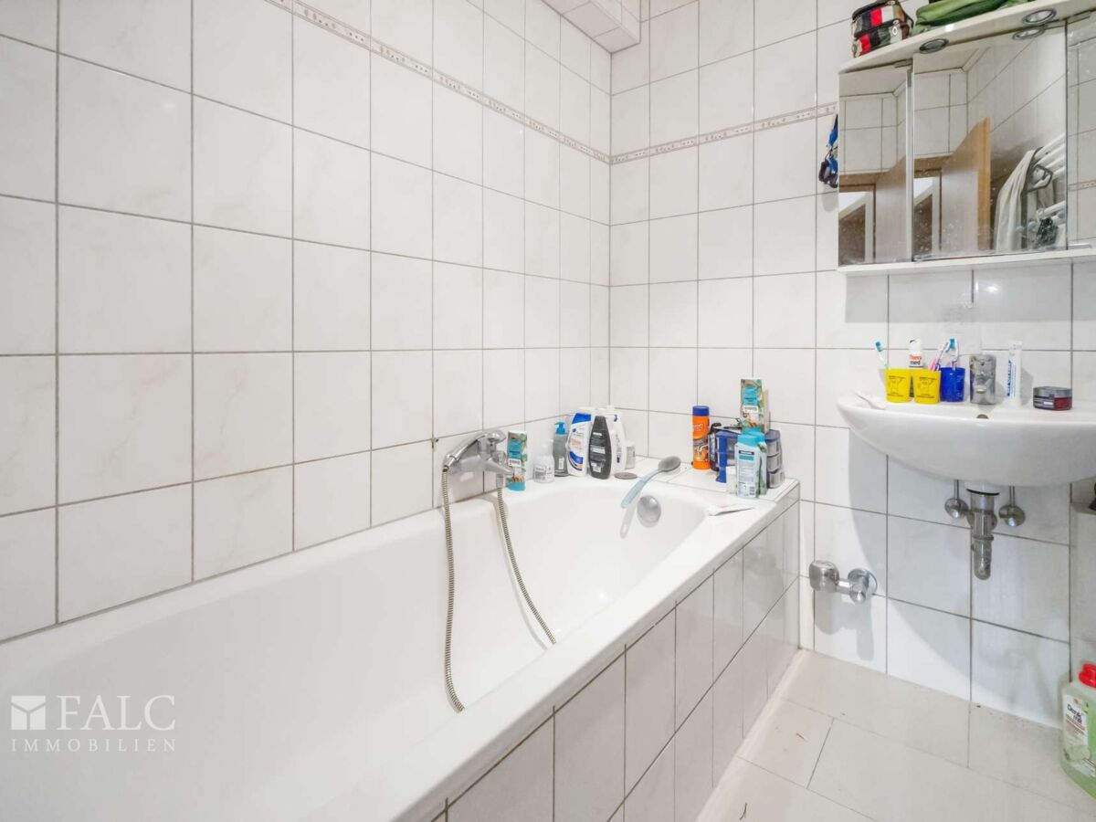 2. Wohnung Badezimmer