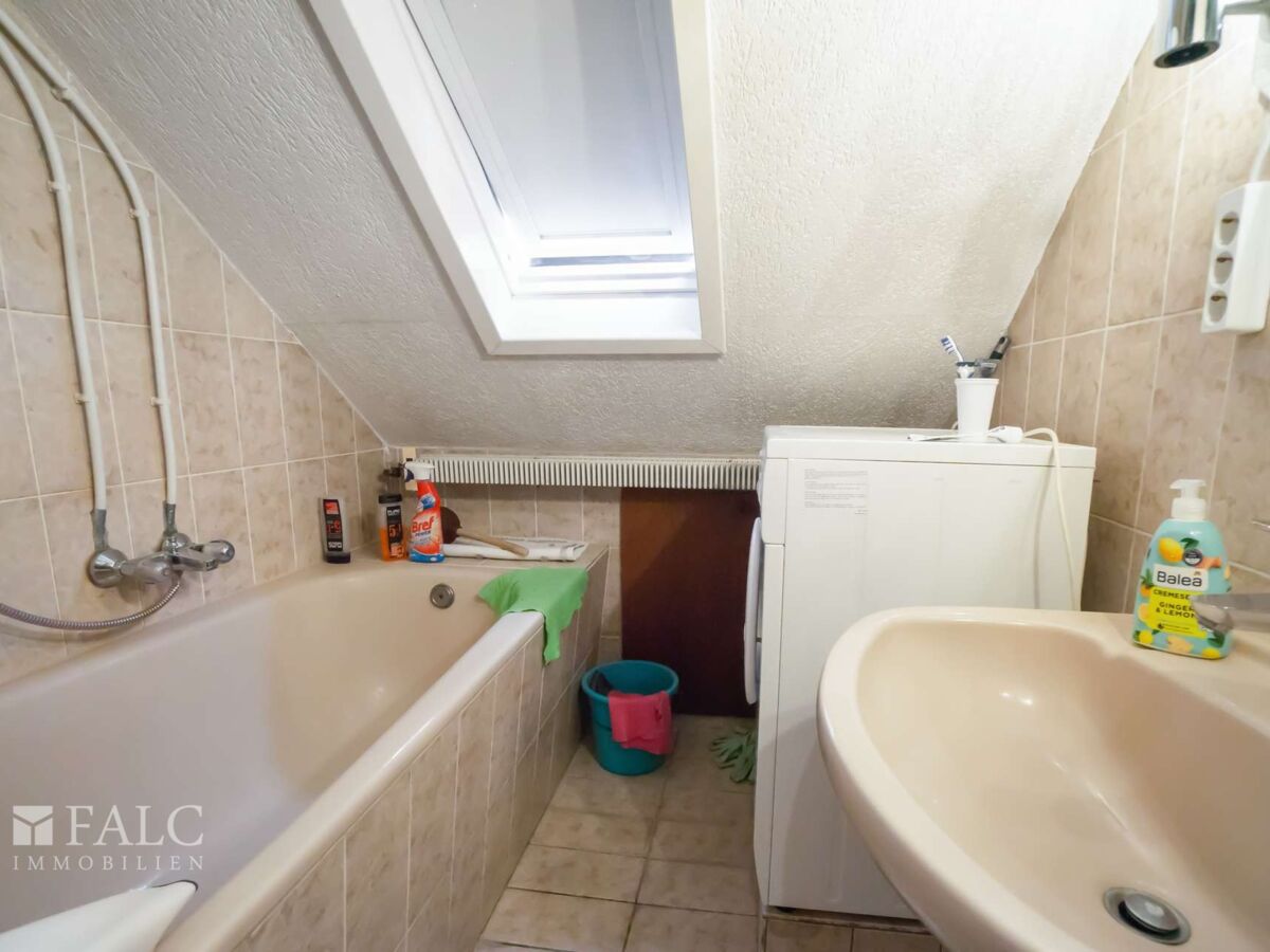 5. Wohnung- Badezimmer