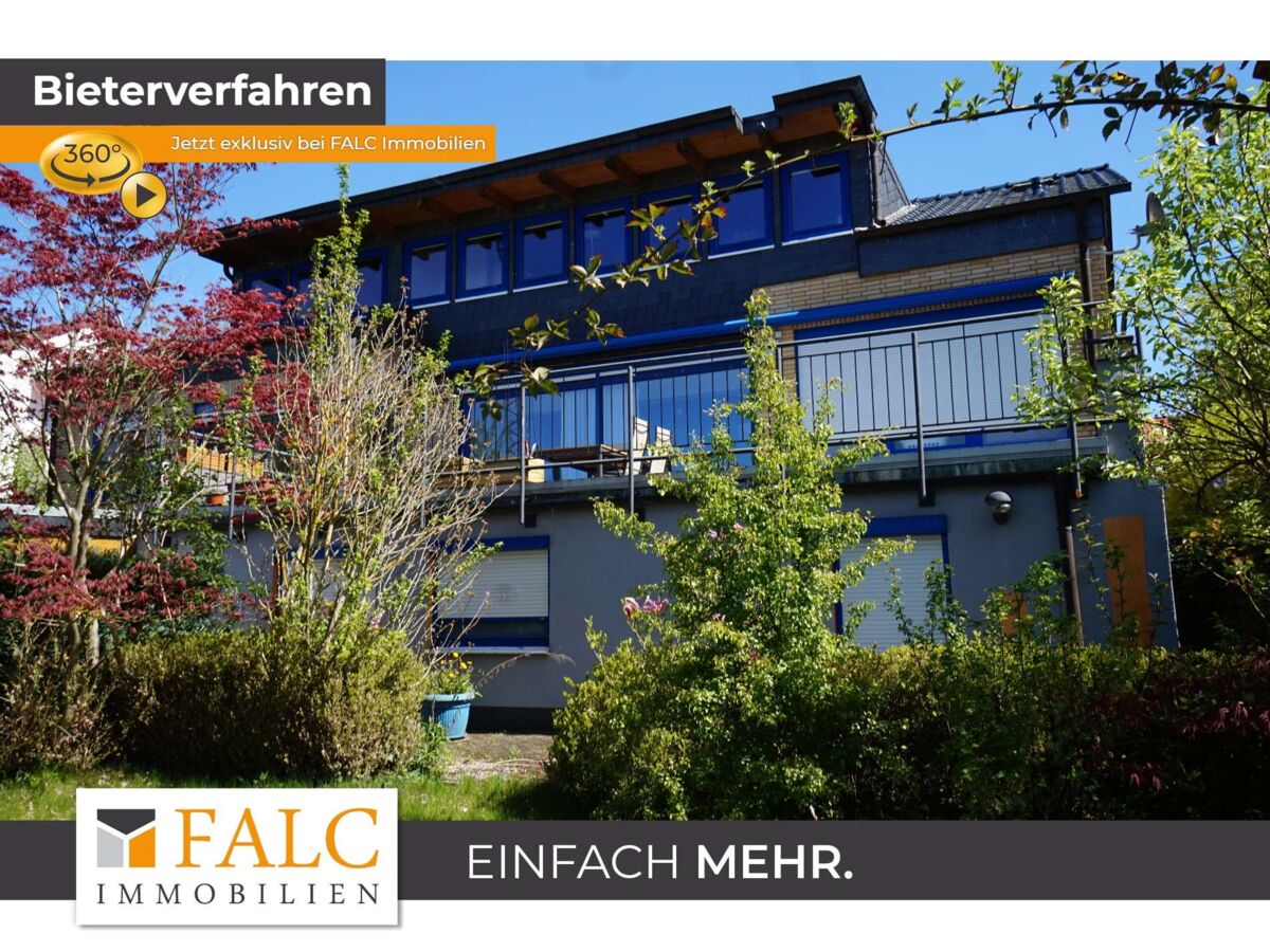 Blick von der Strasse