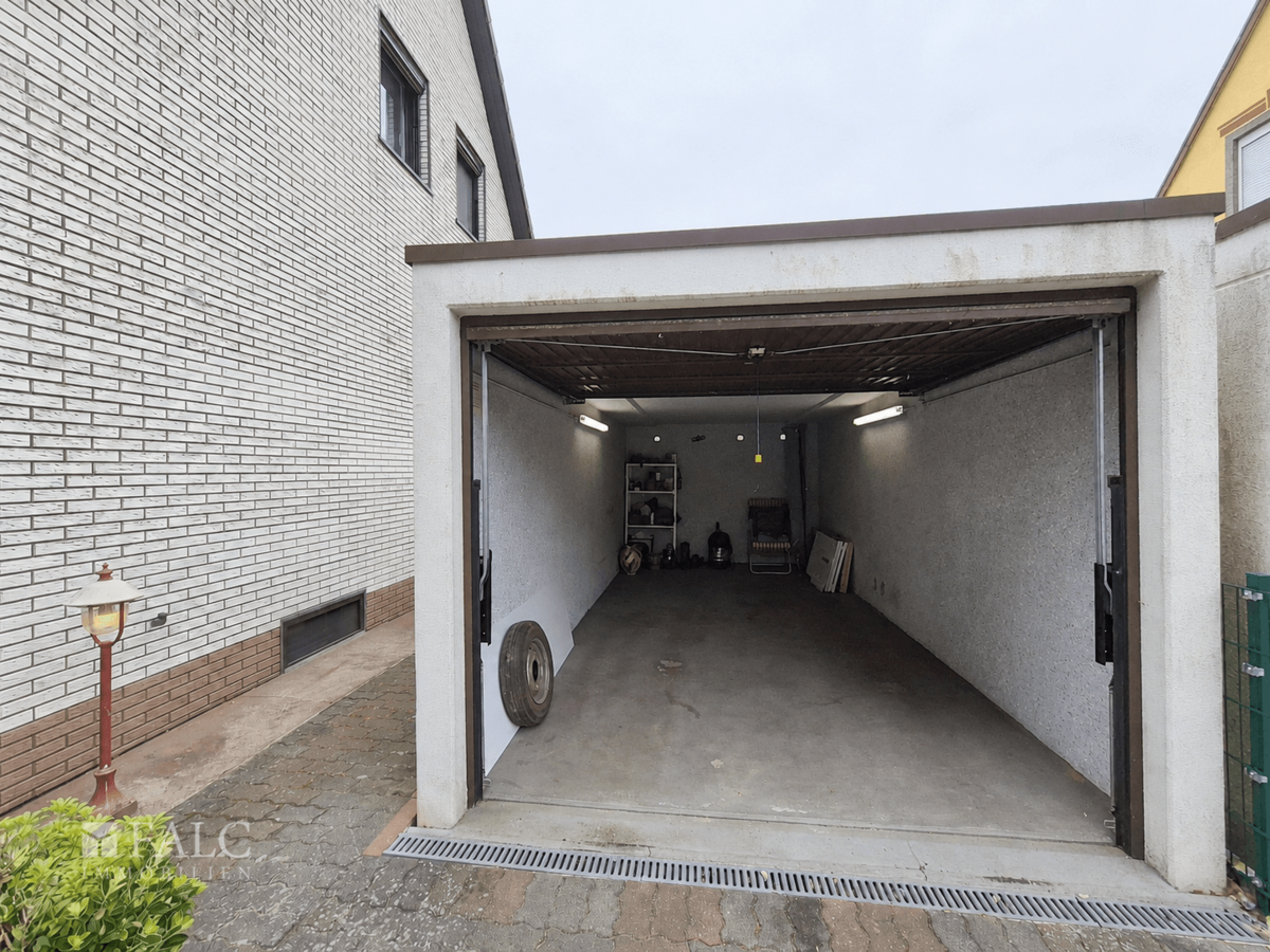 Garage 1