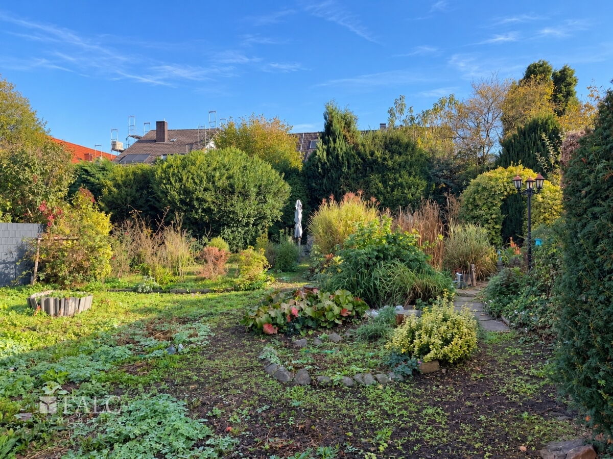 Garten (KI-bearbeitet)