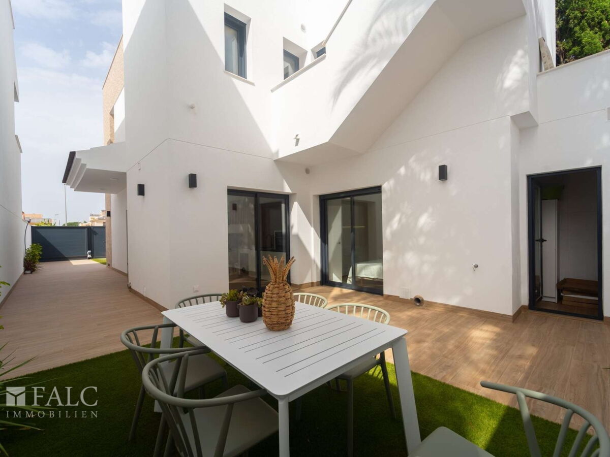 Terrasse mit Garten