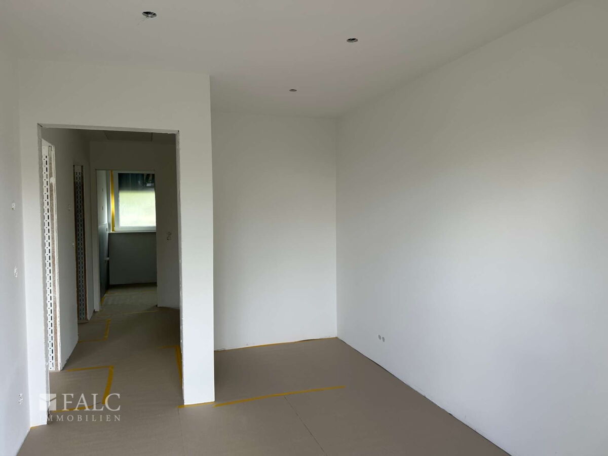Schlafzimmer 2 mit Balkonzugang