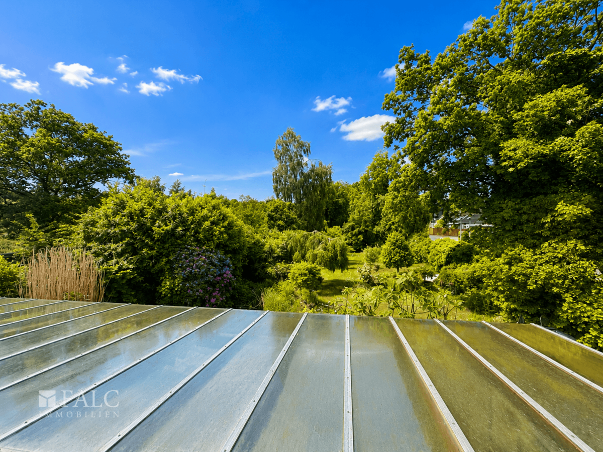 Aussicht zur Rückseite des Hauses (über dem Wintergarten)