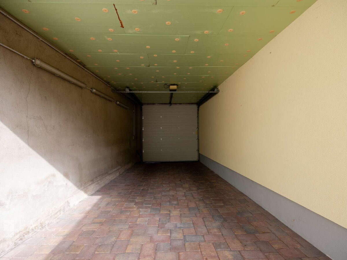 Durchfahrt / Garage 1