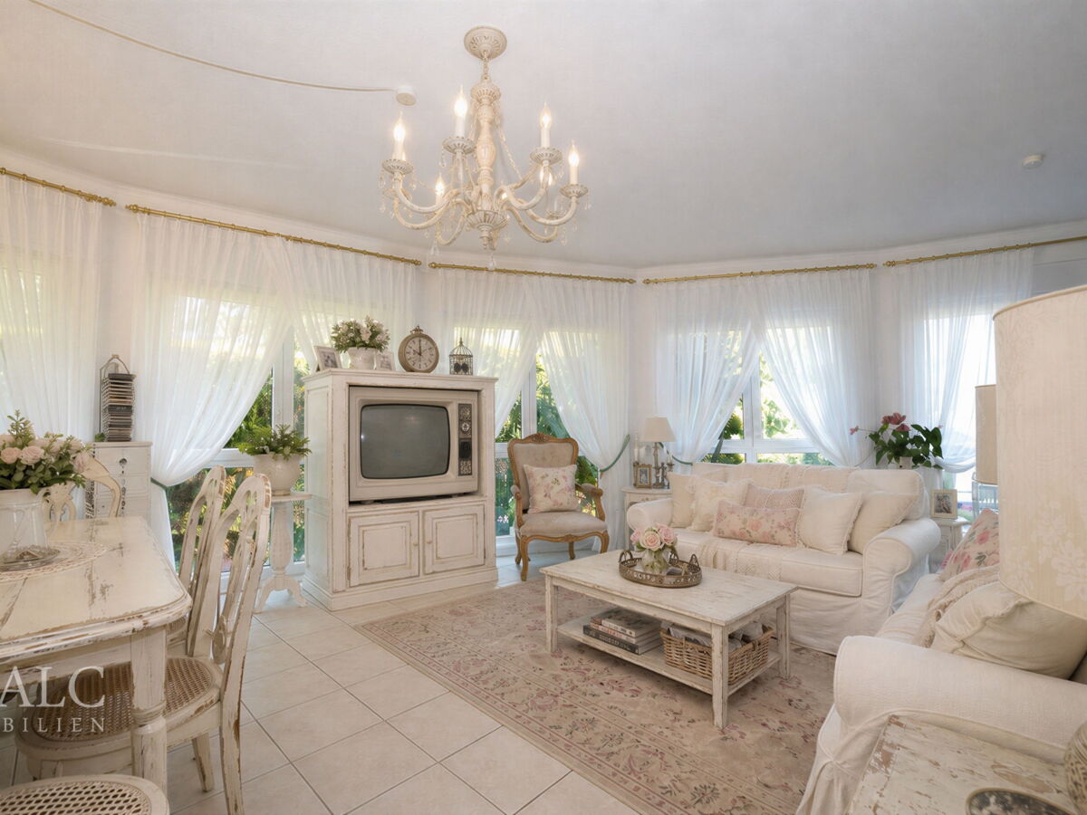 Großes Wohn- und Esszimmer