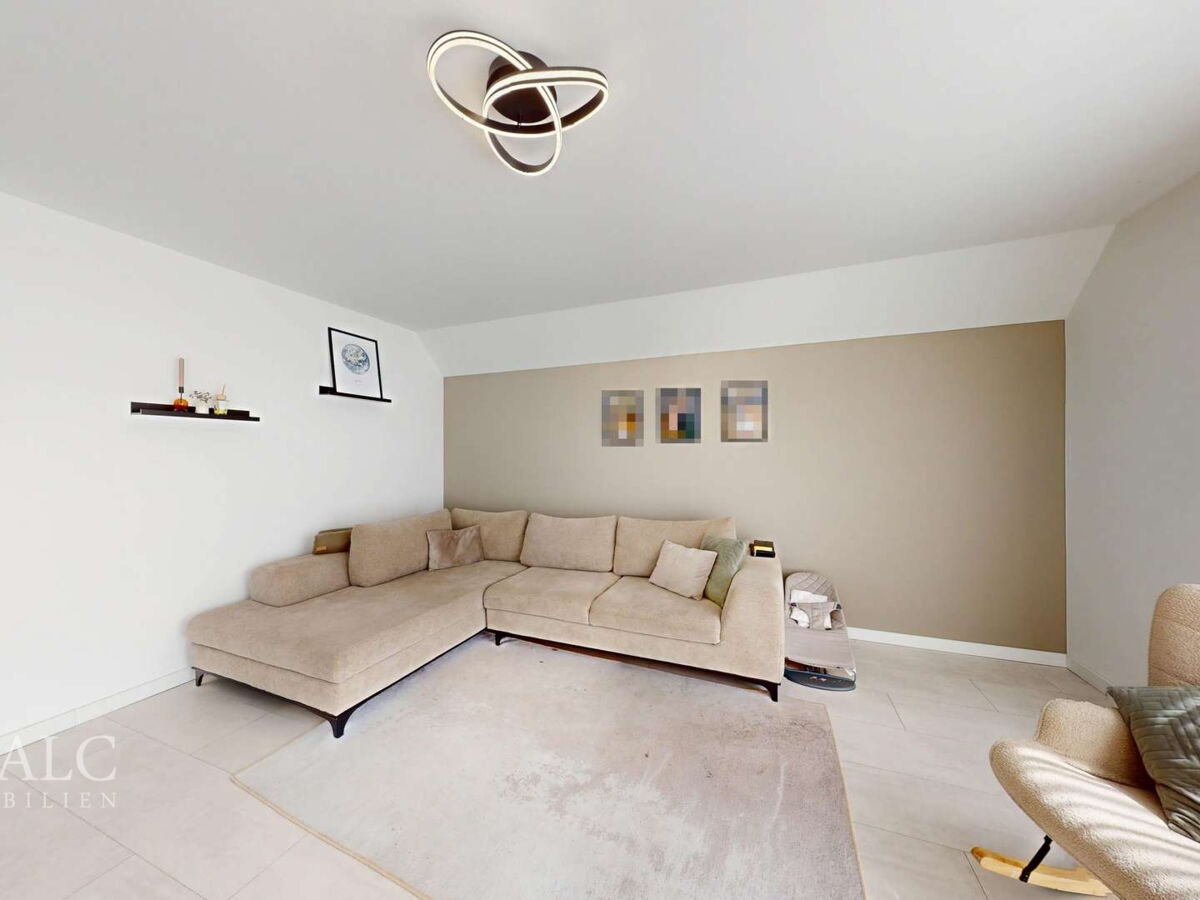 Vorderhaus_Wohnung 2_OG_Wohnzimmer