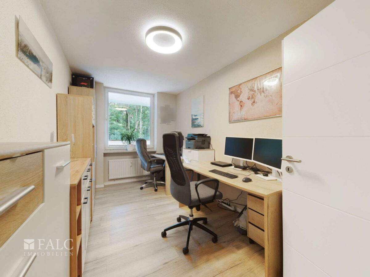 Büro/ Kinderzimmer
