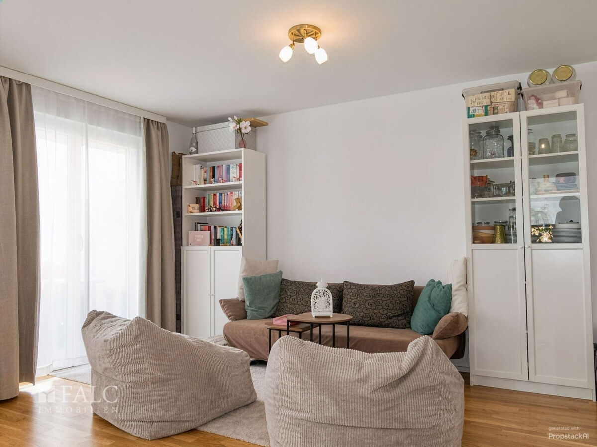 Wohnen, Balkon, KI-optimiert