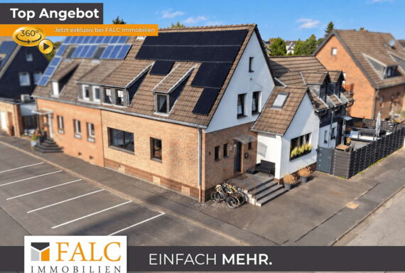 Sonnige Wohnstraße mit Solardächern