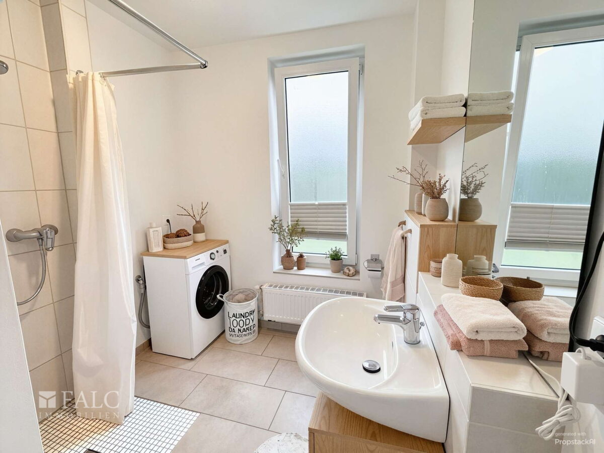 Badezimmer - (gestaged)