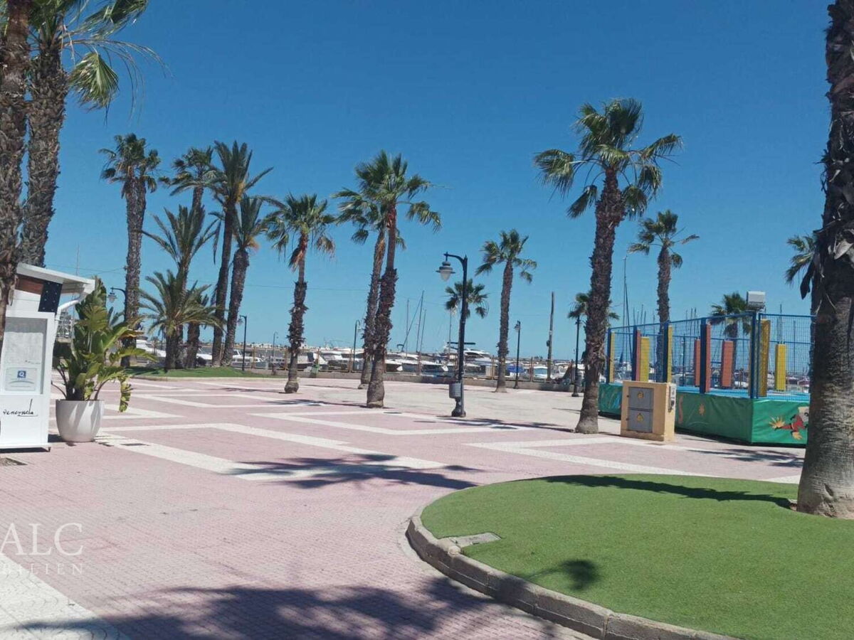 Veranstaltungsplatz beim Hafen Lo Pagan