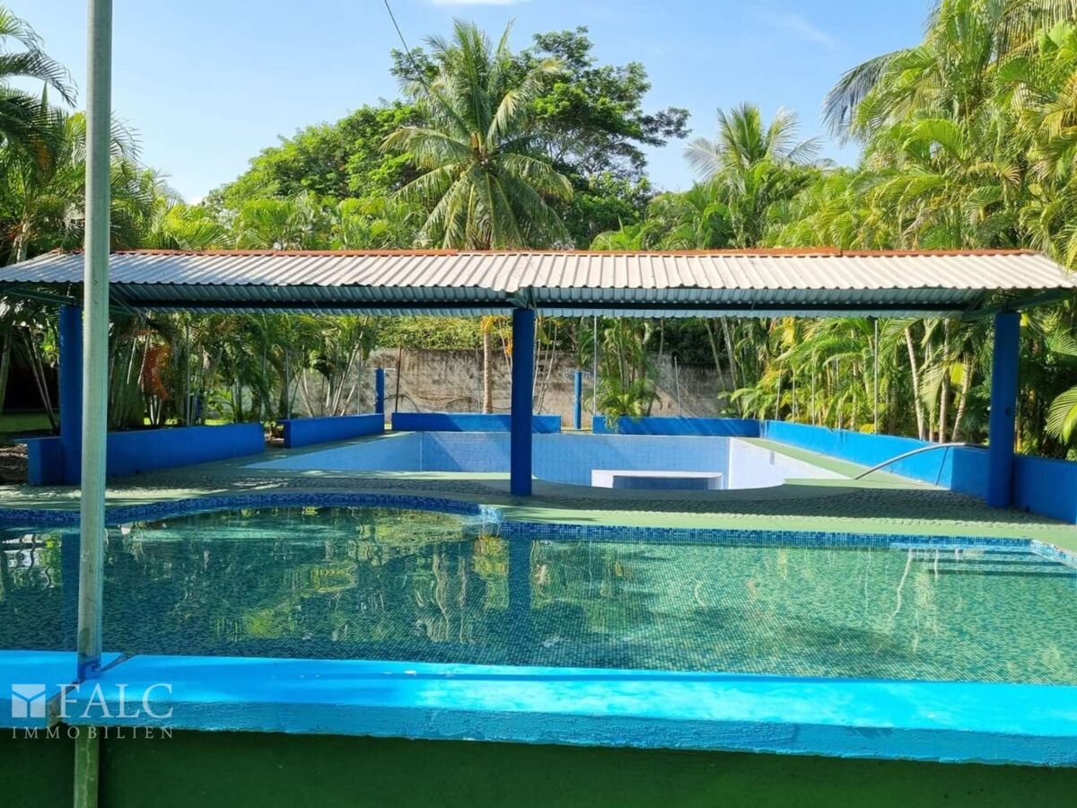 Pool 2