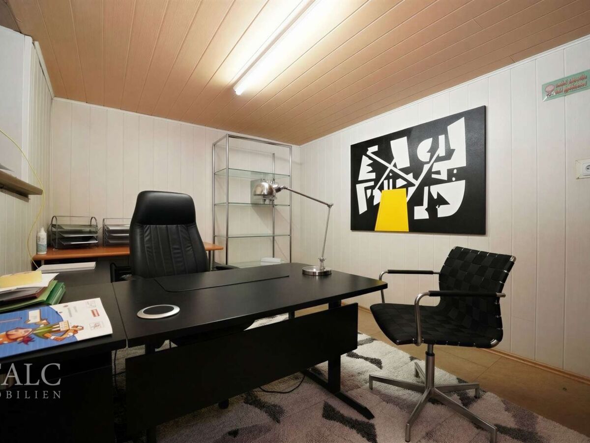 Büro EG (Vis.)