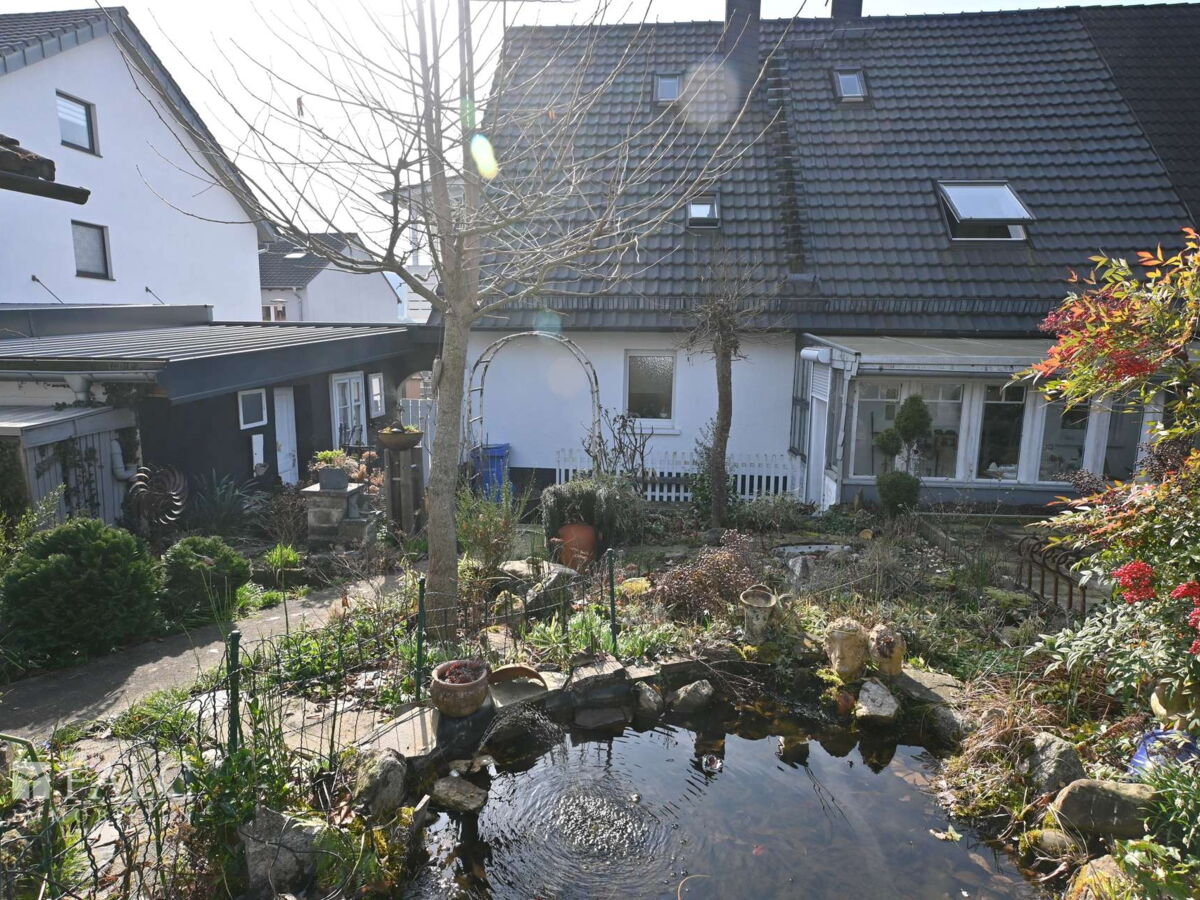 Garten mit Teich