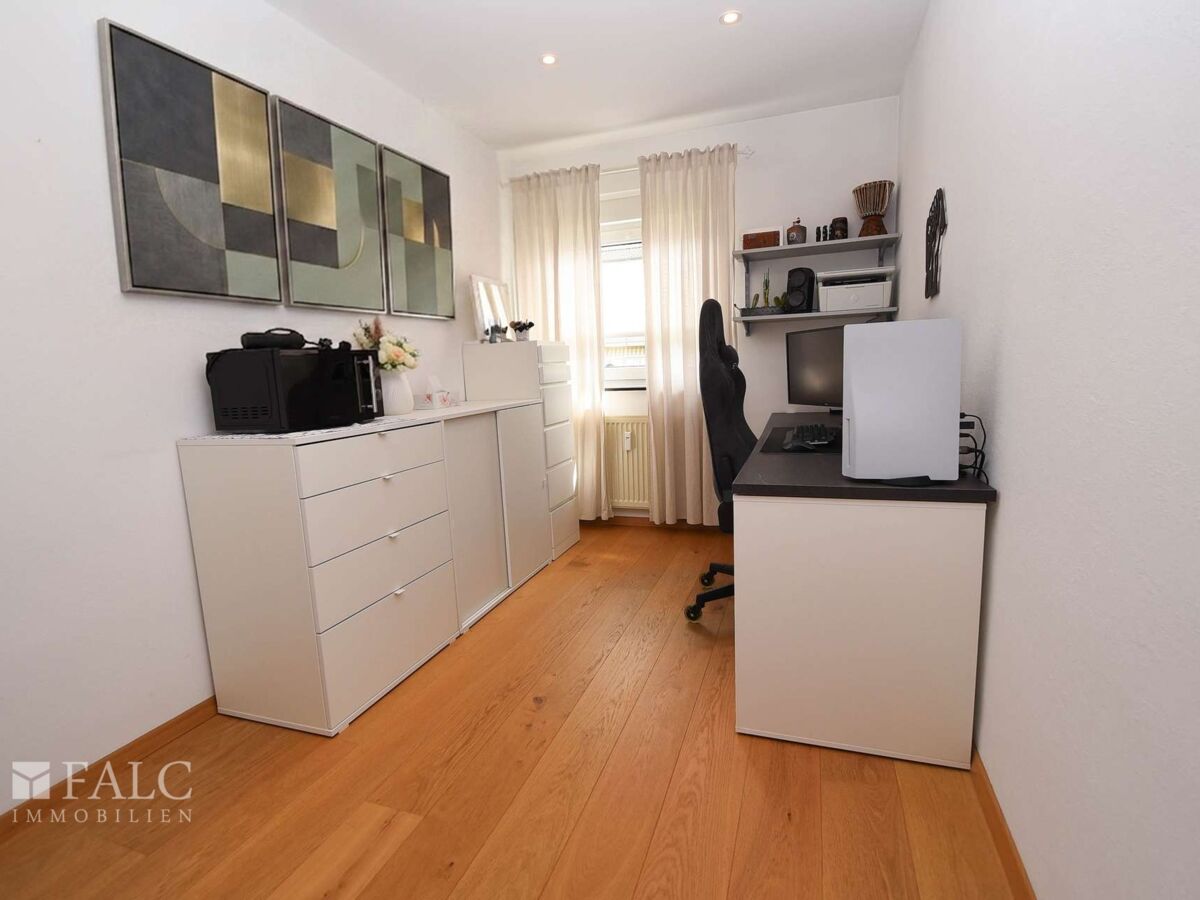Büro (virt. möbliert)