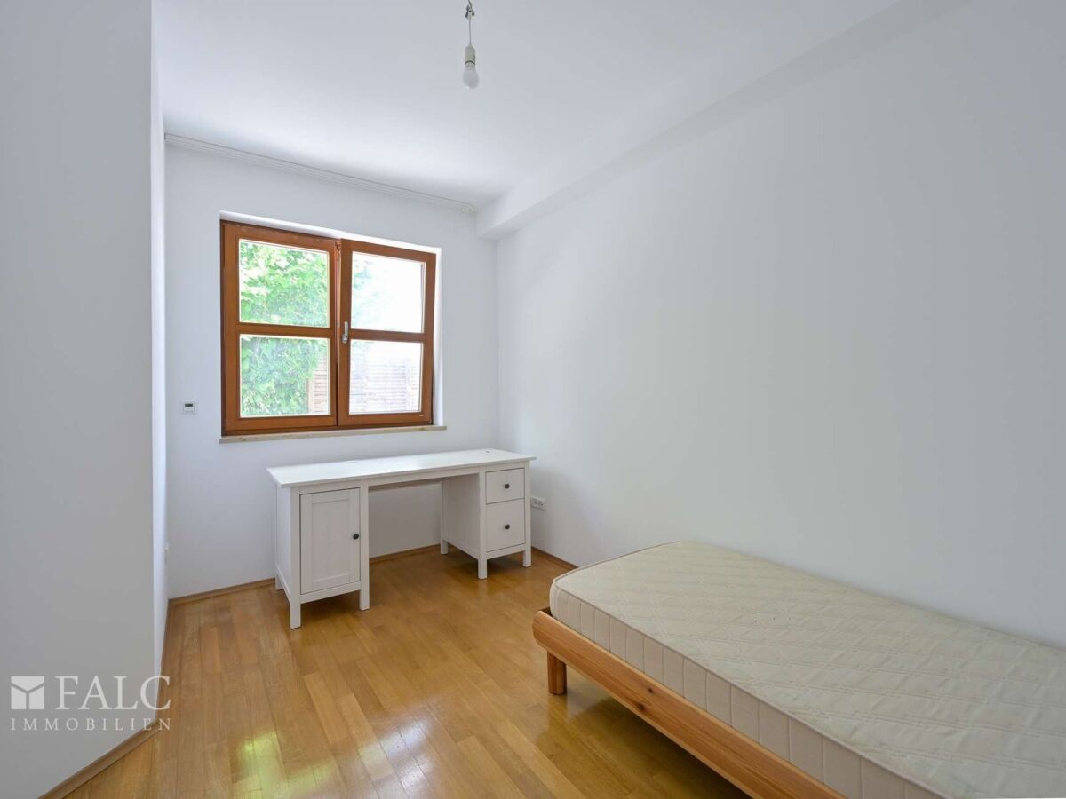 EG Zimmer Eingang