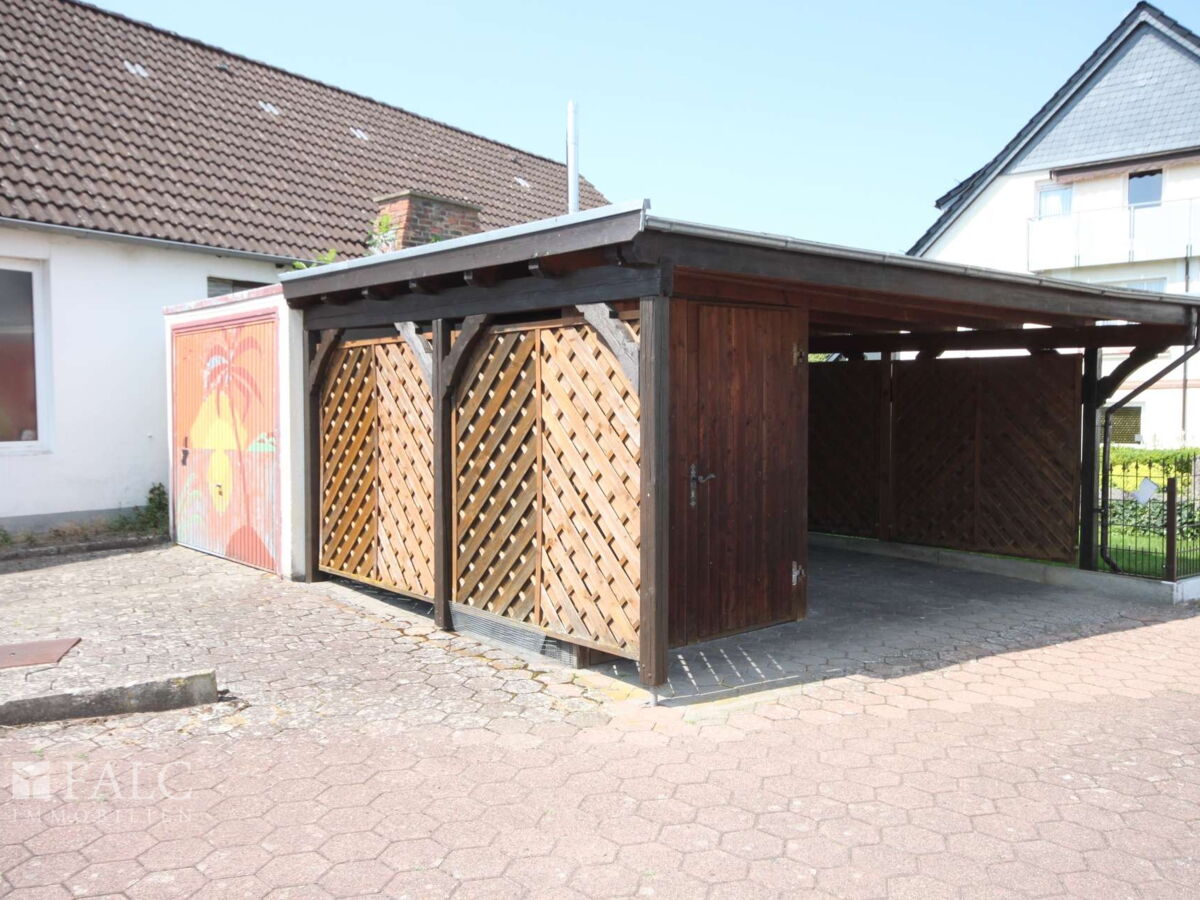 Garage und Carport