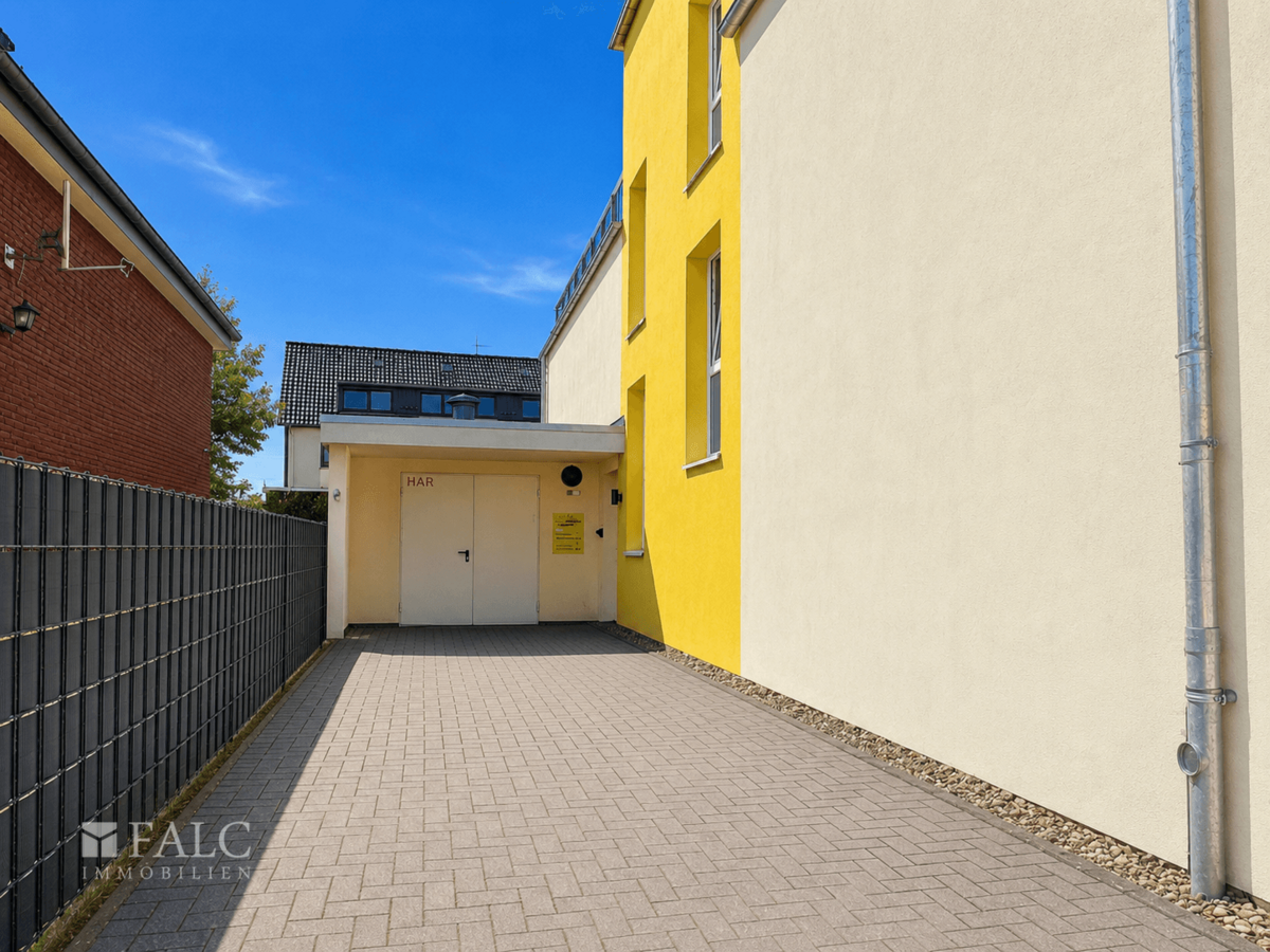Eingangsbereich links